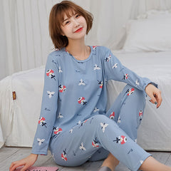 Feather Print Women's Pajama Set – Soft Long-Sleeve Lounge Set