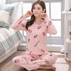 Feather Print Women's Pajama Set – Soft Long-Sleeve Lounge Set
